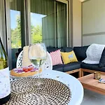 A Chic Lakeside Dig - Alexandra Apartment Fonyod