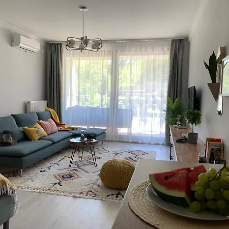 A Chic Lakeside Dig - Alexandra Fonyód