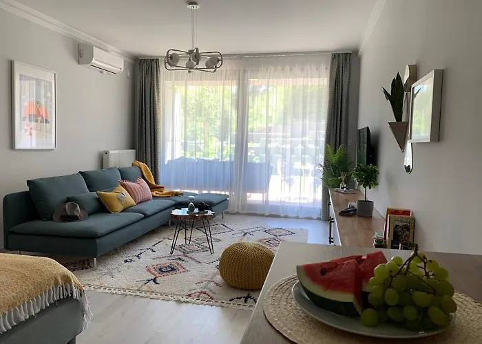 A Chic Lakeside Dig - Alexandra Fonyod